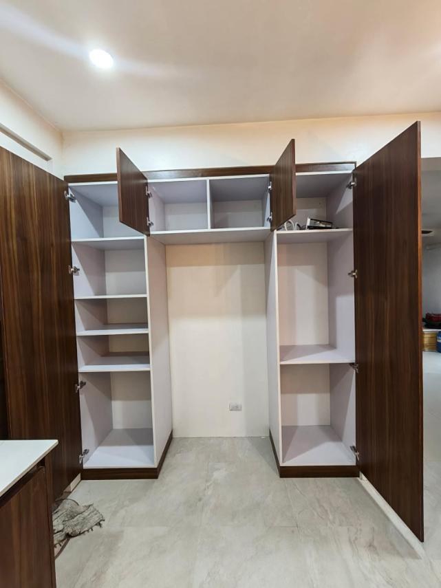 Walk-in closets by MS Gabaldon, project photo