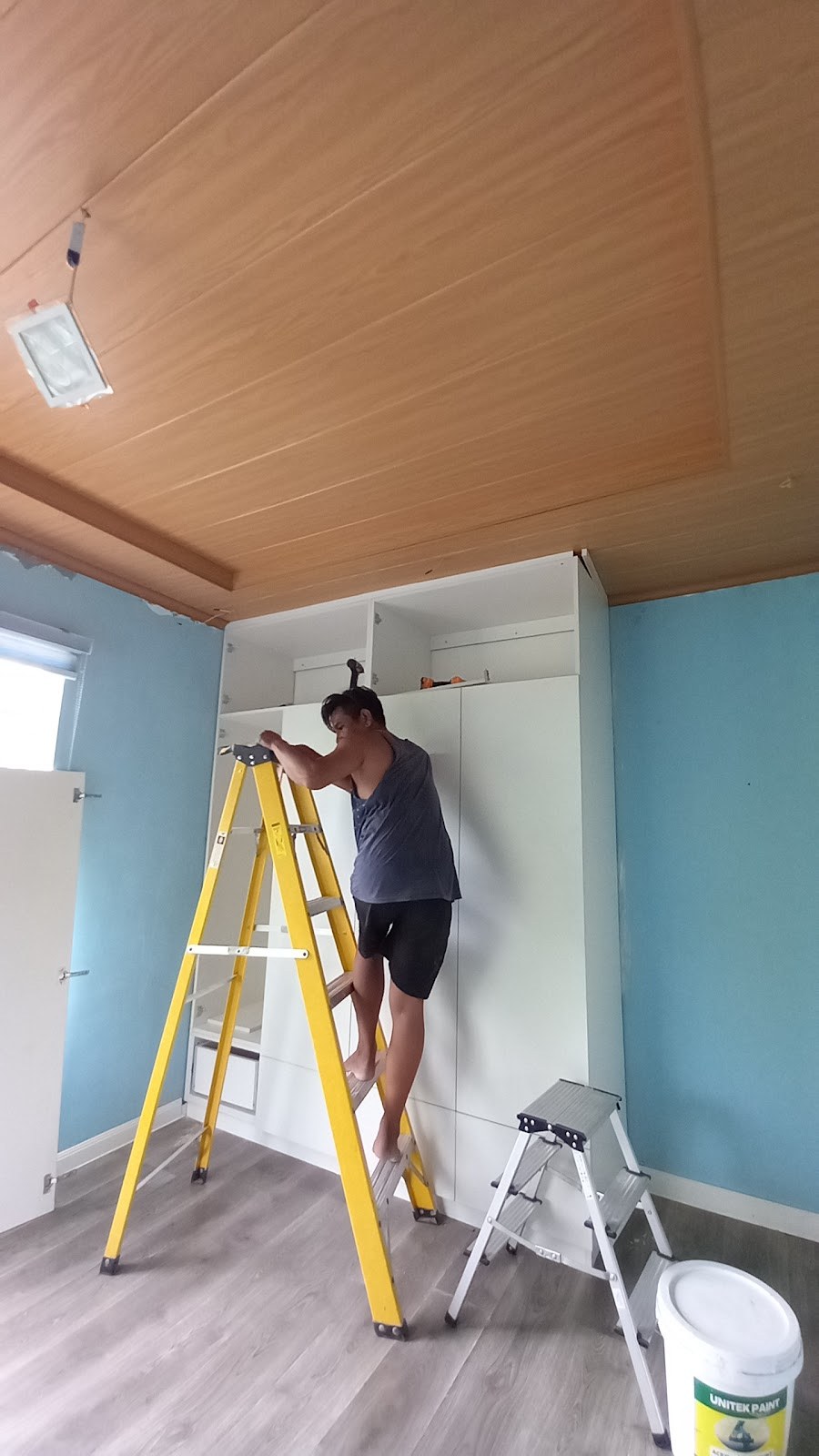 MS Gabaldon team member finishing a ceiling on site